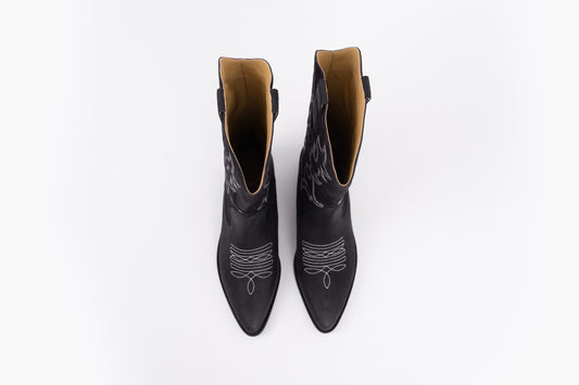 Aerial shot of black womens cowboy boot in larger women's sizes 42-46