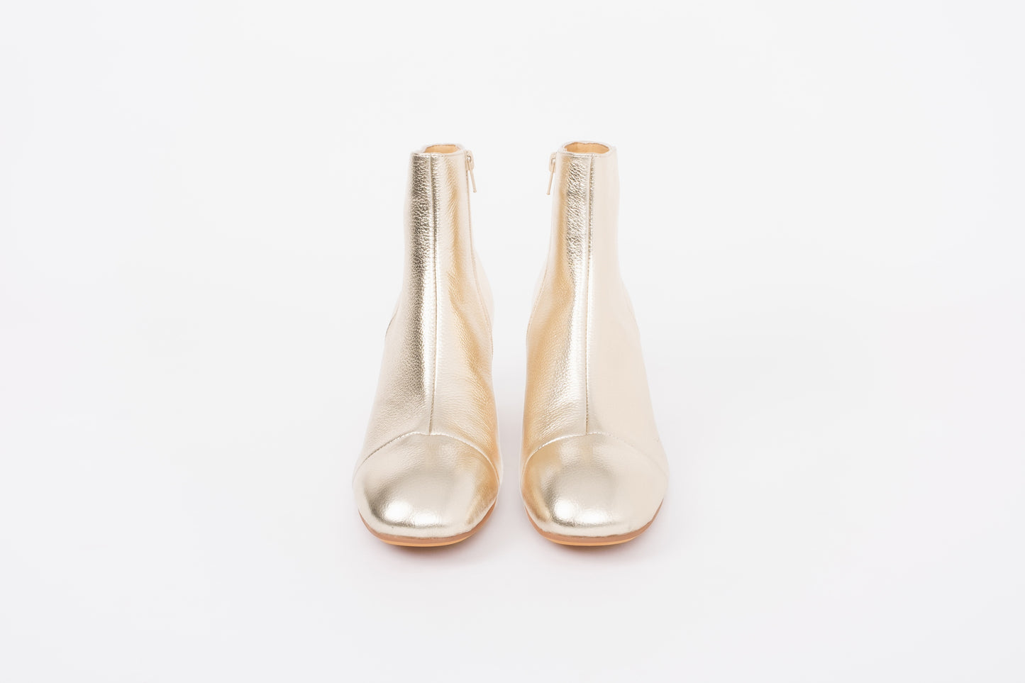 Front view of womens Gold Izzy boot. Available in large sizes 42-46.