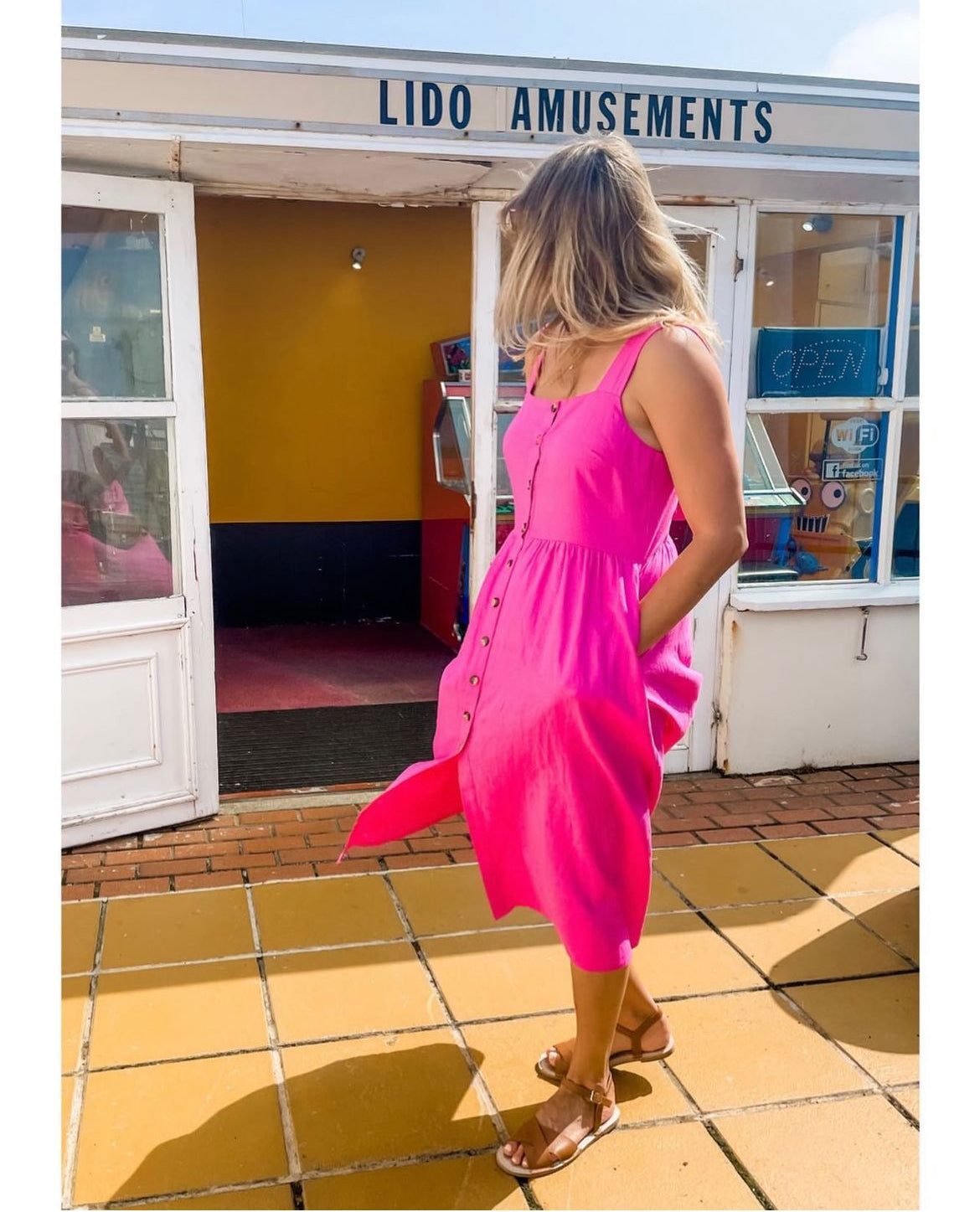 Tall woman wearing large sized womens size 9 shoes
