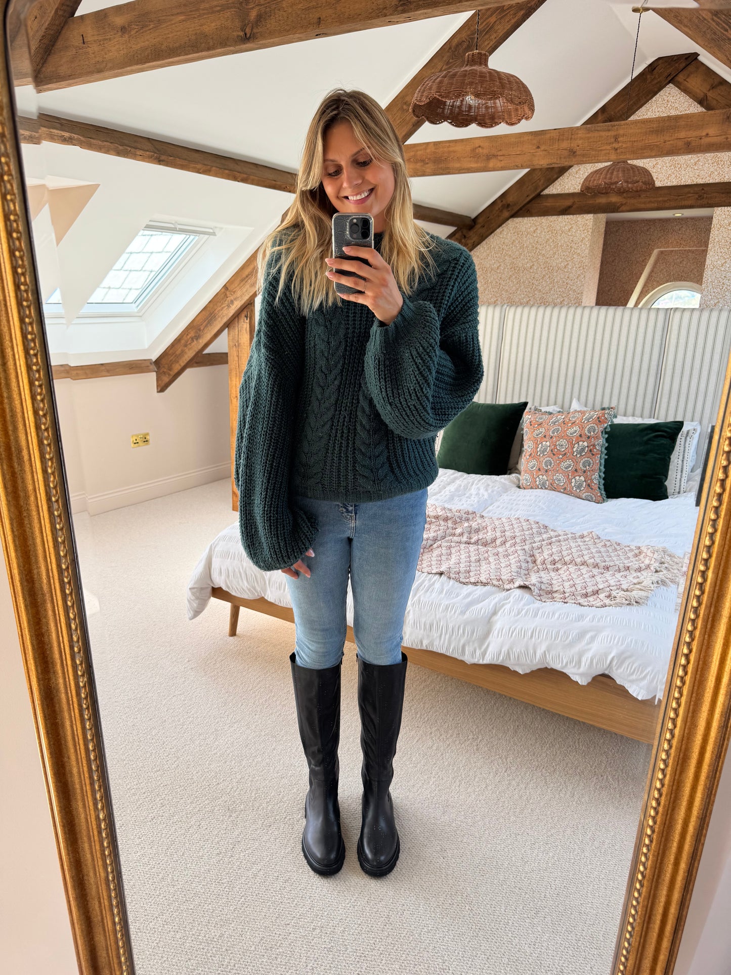 Large size knee high flat women's boots in larger sizes 42-46