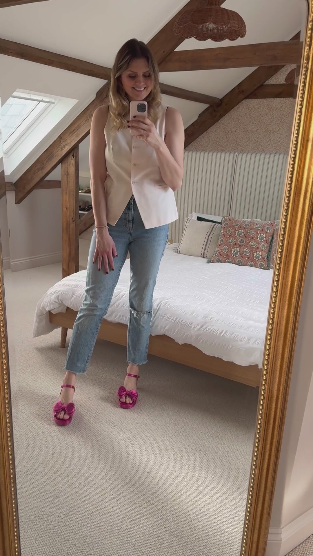 Video of Laura, modelling the Rhian Shoe which are available in larger UK sizes 8-12