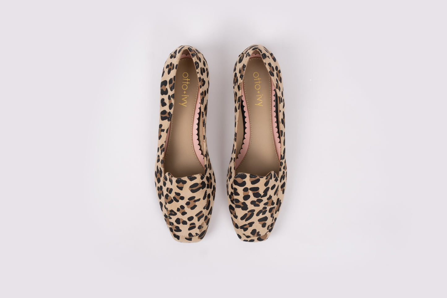 AUBREY FLAT (LEOPARD)