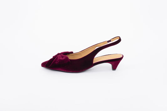 Side shot of womens berry velvet slingback bow kitten heeled shoe in larger sizes 8 9 10 11 12
