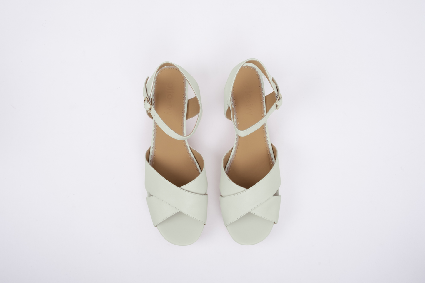 FRANKIE SANDAL (CREAM)