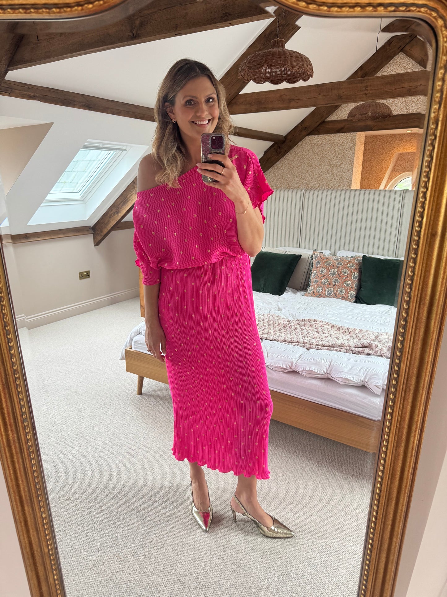 Large size gold heeled stiletto court shoes in womens large sizes 42 43 44 45 46