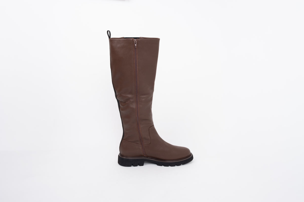 VICTORIA BOOT (BROWN)