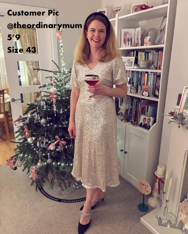 Customer pic of women with size 9 feet