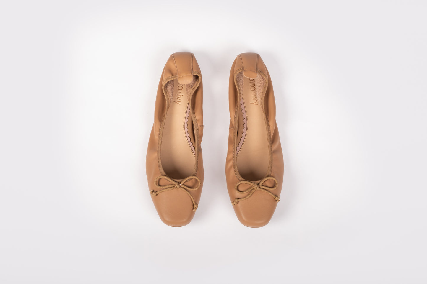 OLIVIA FLAT (TAN)